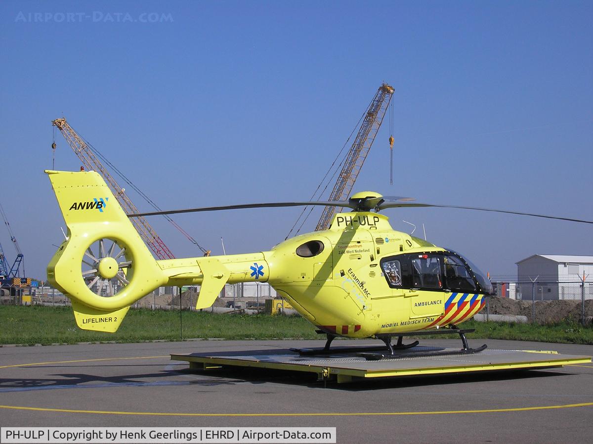 PH-ULP, 2004 Eurocopter EC-135T-2 C/N 0376, Trauma Heli , Lifeliner 2 , Rotterdam Airport