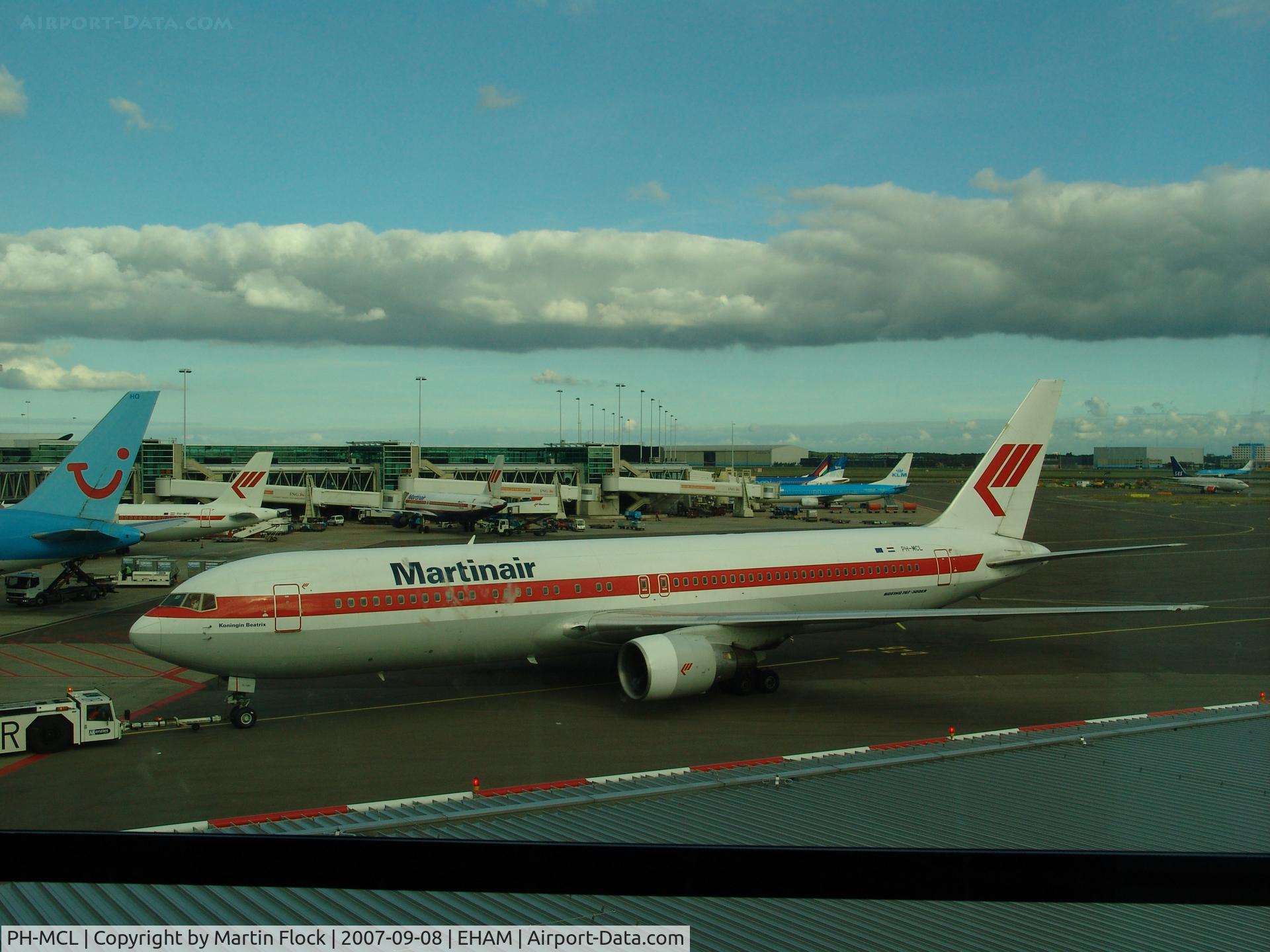 PH-MCL, 1992 Boeing 767-31A/ER C/N 26469, .