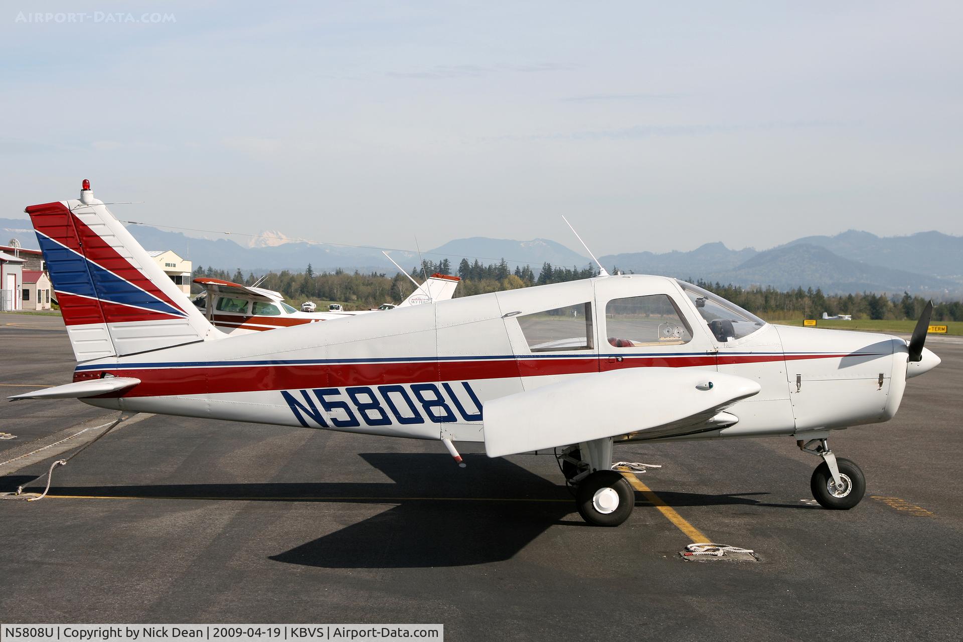 N5808U, 1970 Piper PA-28-140 C/N 28-26637, KBVS