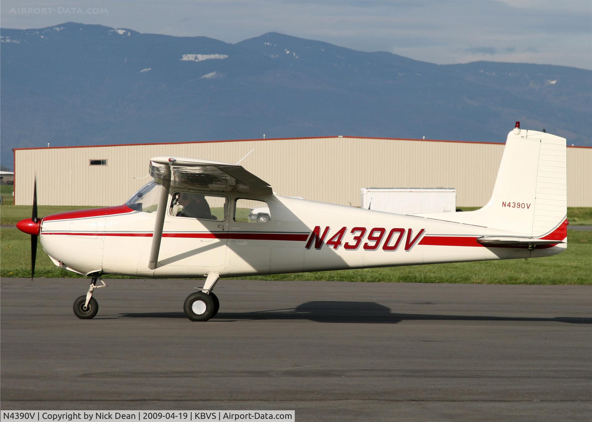 N4390V, 1956 Cessna 172 C/N 28741, KBVS