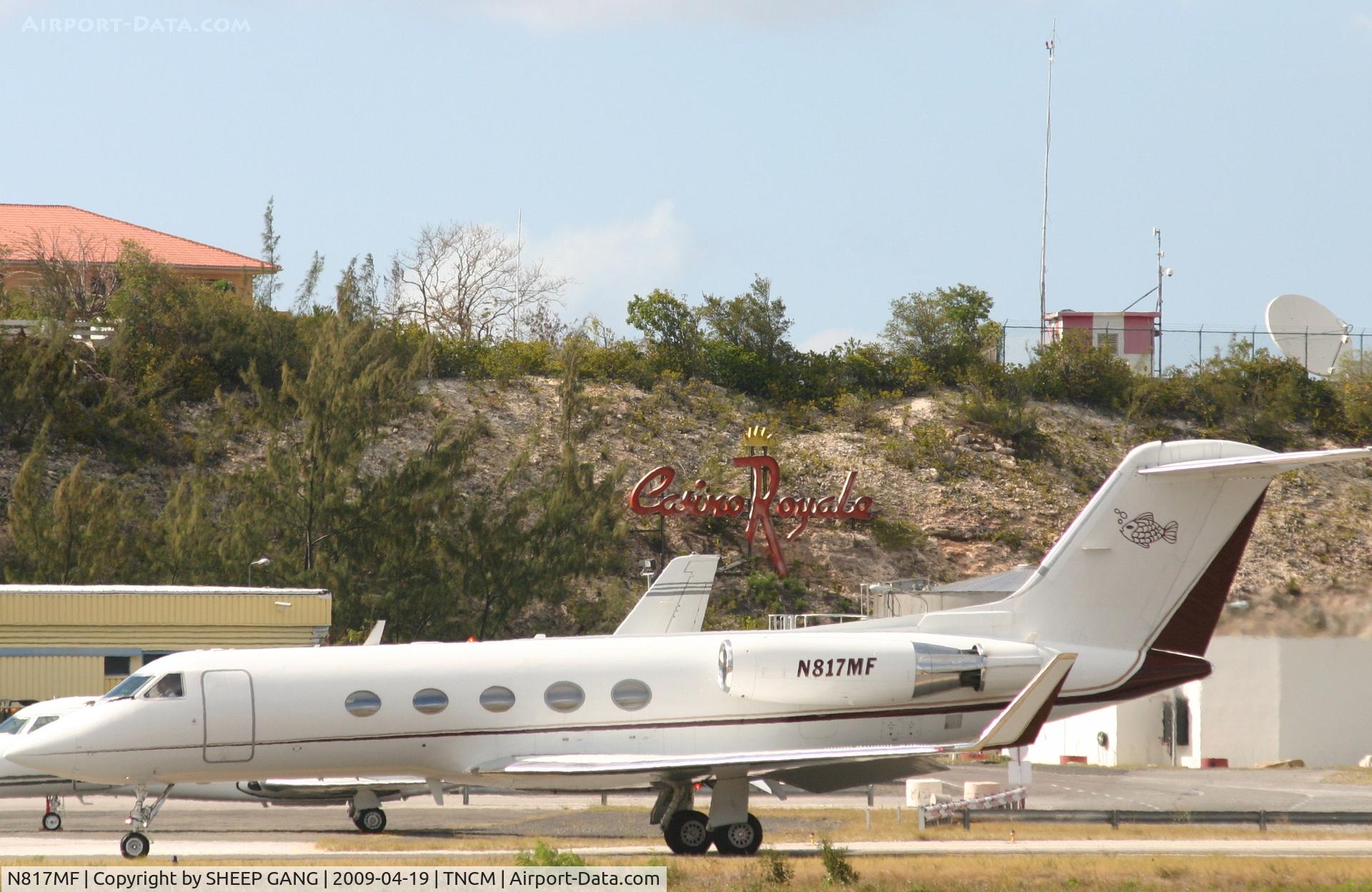 N817MF, 1985 Gulfstream Aerospace G-1159A Gulfstream III C/N 466, taxing runway 10