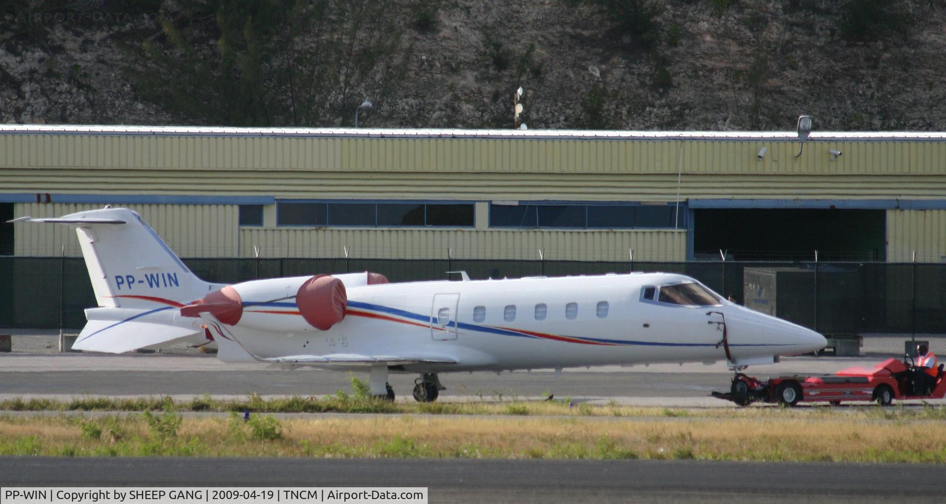 PP-WIN, Learjet 60 C/N 60-159, park at the cargo ramp