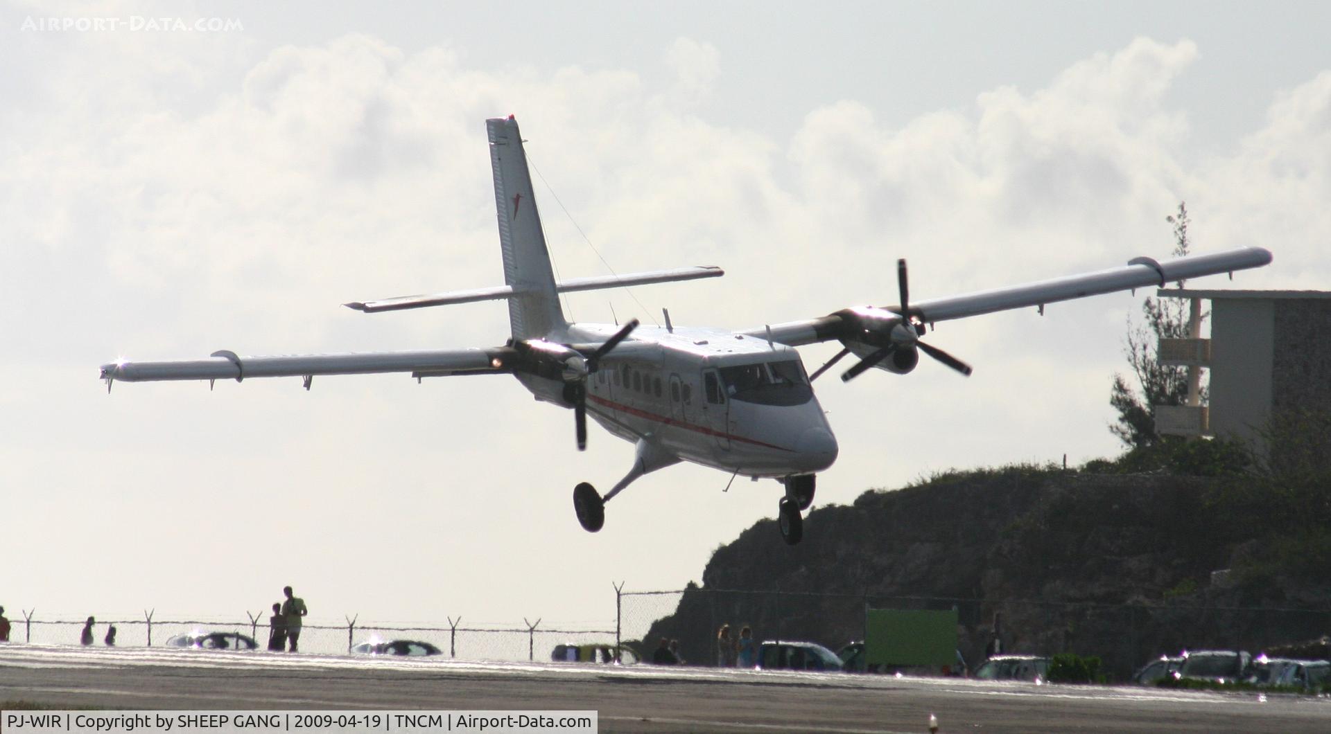 PJ-WIR, 1975 De Havilland Canada DHC-6-300 Twin Otter C/N 476, Landing 10