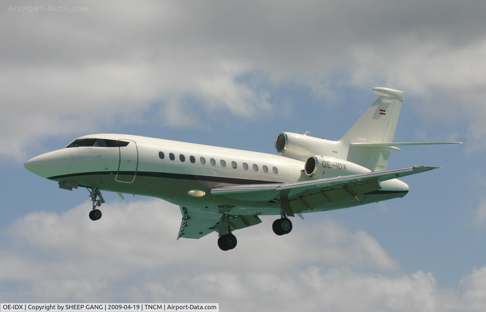 OE-IDX, 2006 Dassault Falcon 900DX C/N 604, Landing 10