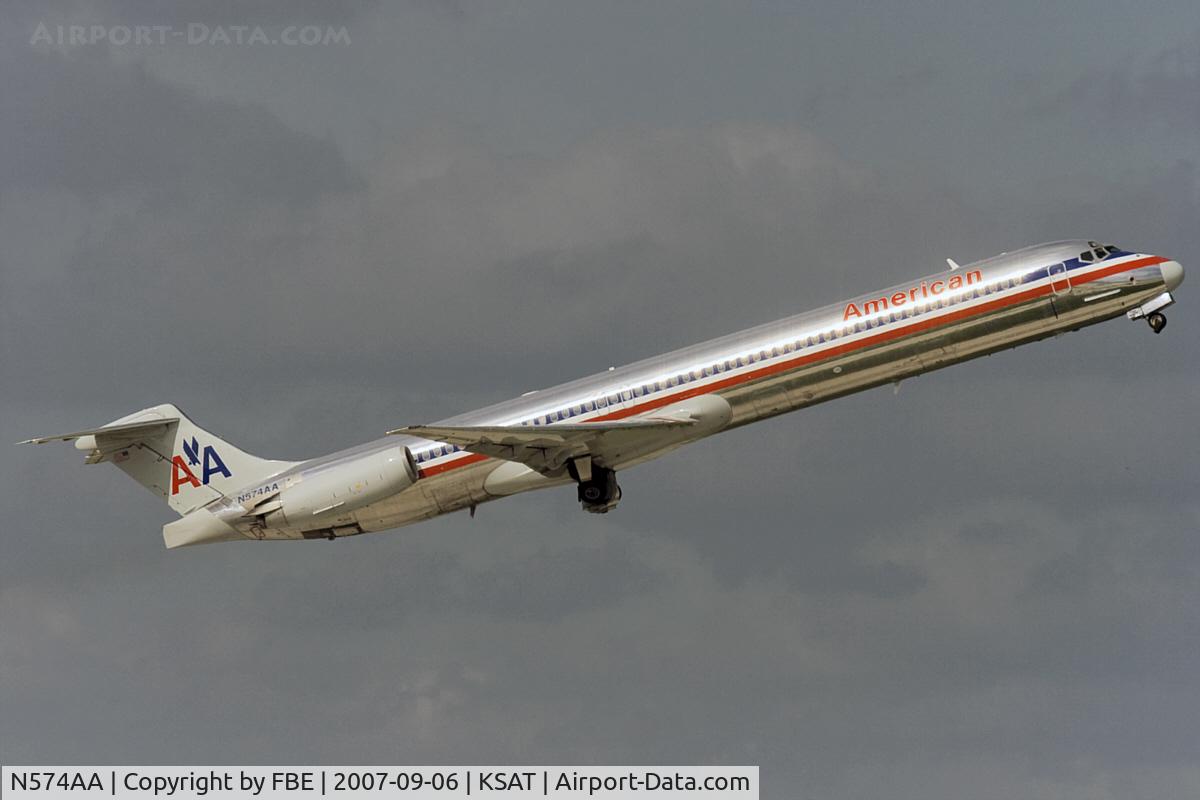 N574AA, 1991 McDonnell Douglas MD-82 (DC-9-82) C/N 53151, eastern departure at KSAT