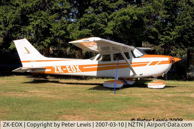 ZK-EOX, Cessna 172N C/N 17272561, Ardmore Flying School Ltd., Ardmore