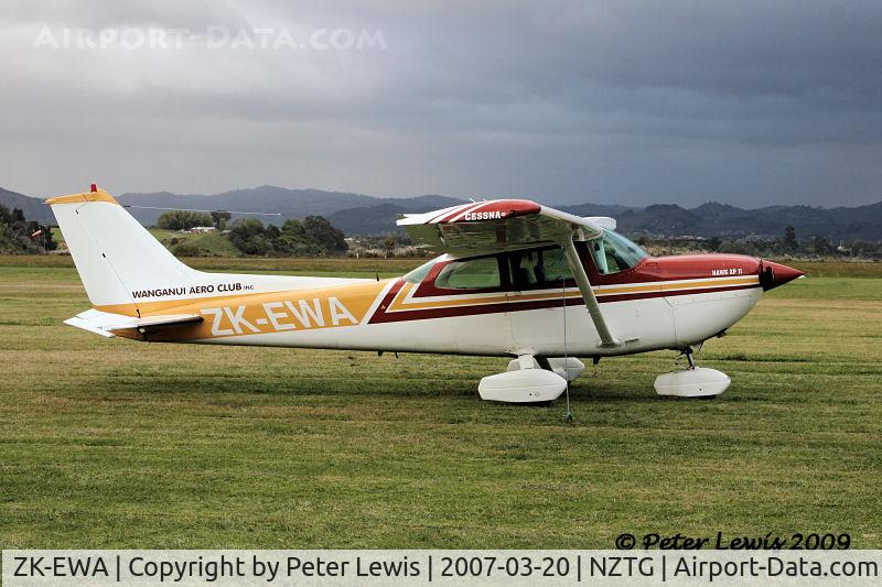 ZK-EWA, Cessna R172K Hawk XP C/N R1723416, Air Wanganui Commuter Ltd., Wanganui