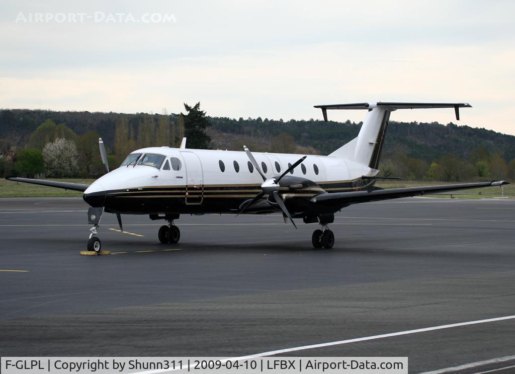 F-GLPL, Beech 1900C C/N UC-92, Parked in front of the terminal...