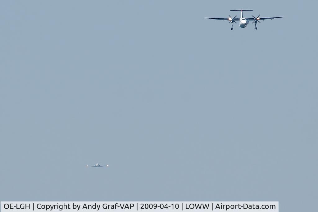 OE-LGH, 2002 De Havilland Canada DHC-8-402Q Dash 8 C/N 4075, Austrian Arrows DHC8-400