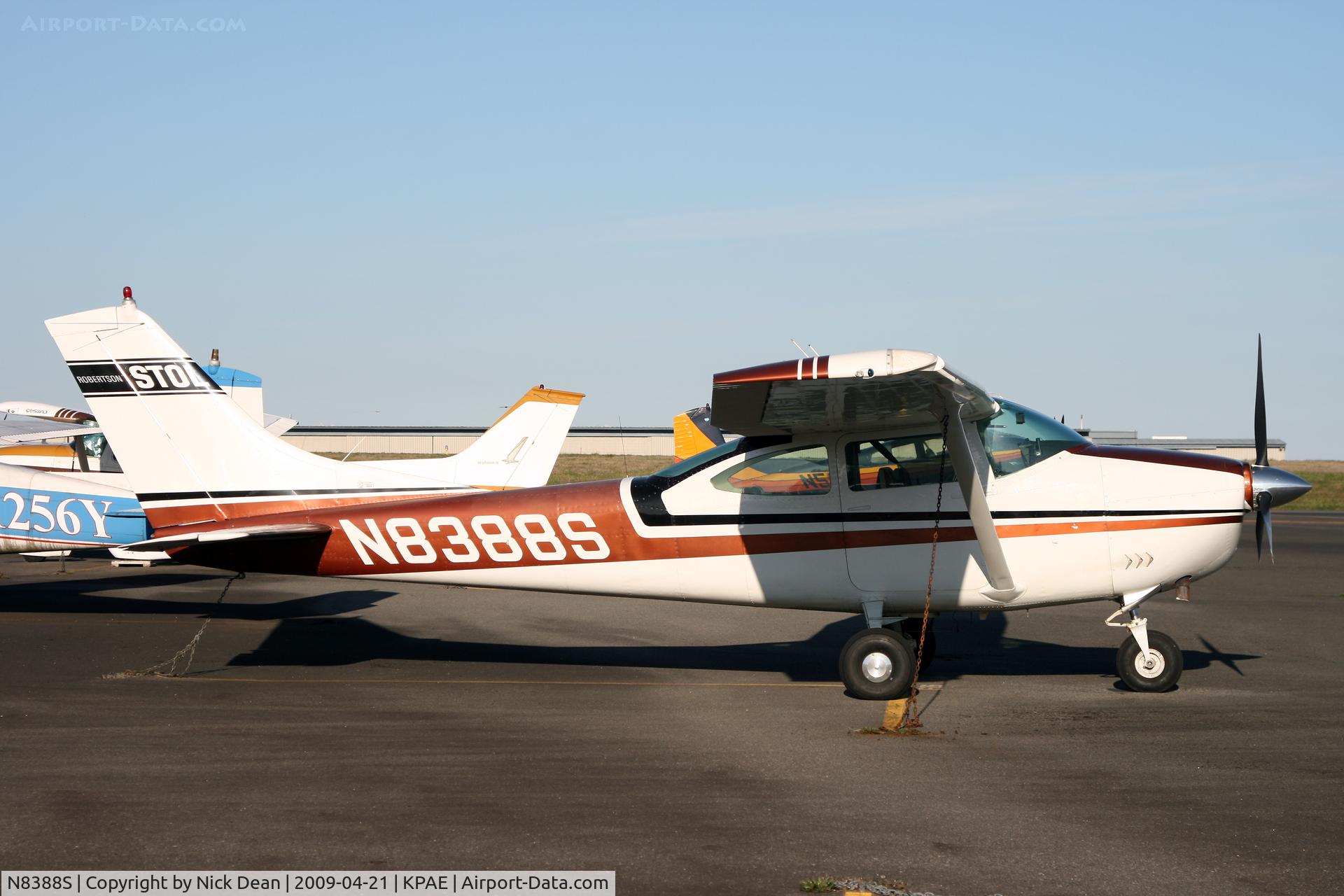 N8388S, 1965 Cessna 182H Skylane C/N 18256488, KPAE