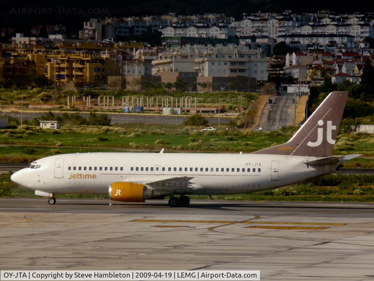 OY-JTA, 1987 Boeing 737-33A C/N 23631, Jettime 737 taxiing to parking gates.