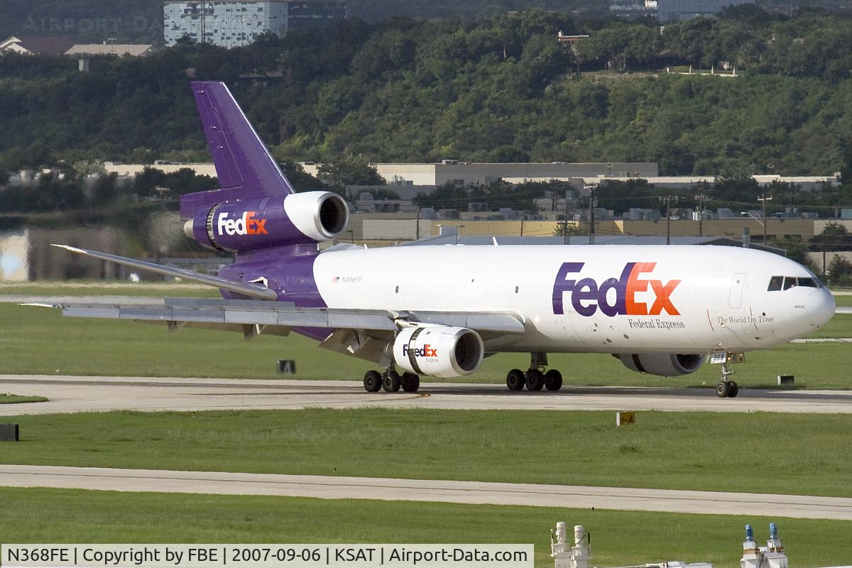 N368FE, 1971 McDonnell Douglas MD-10-10F C/N 46606, decelerating its speed after touchdown
