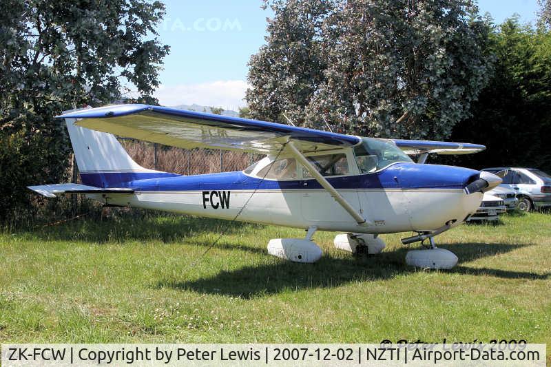 ZK-FCW, Cessna 172H C/N 17254983, Sky Signz Ltd., Christchurch