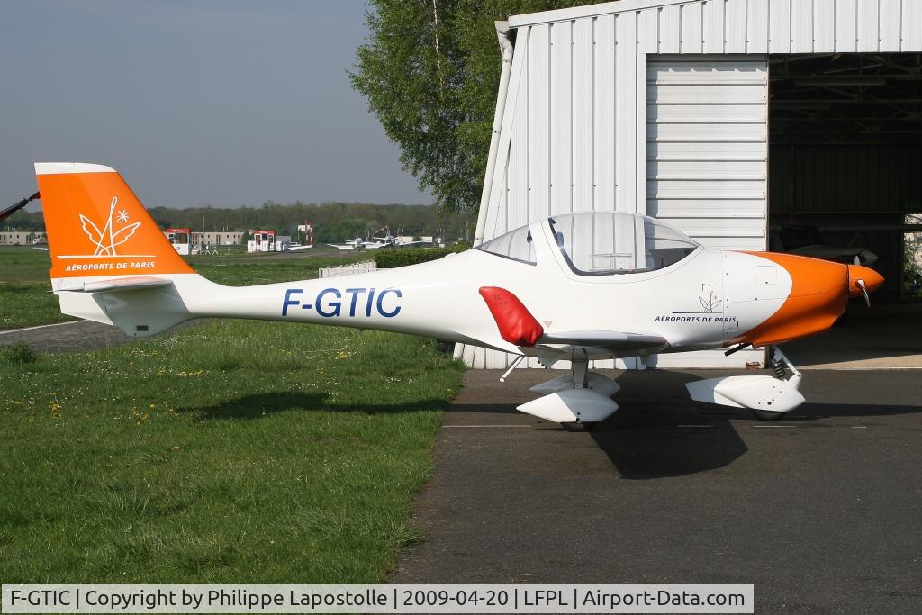 F-GTIC, 2003 Aquila A210 (AT01) C/N AT01-133, ADP aeroclub aircraft