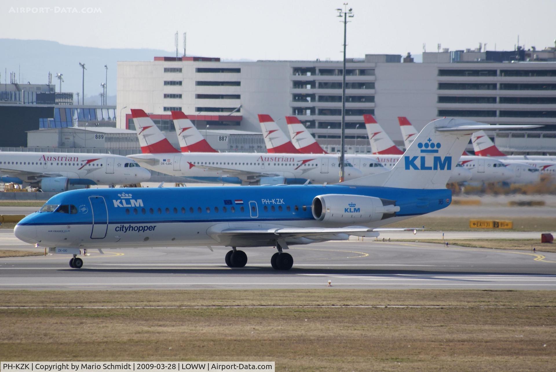 PH-KZK, 1997 Fokker 70 (F-28-0070) C/N 11581, take off on runway 16