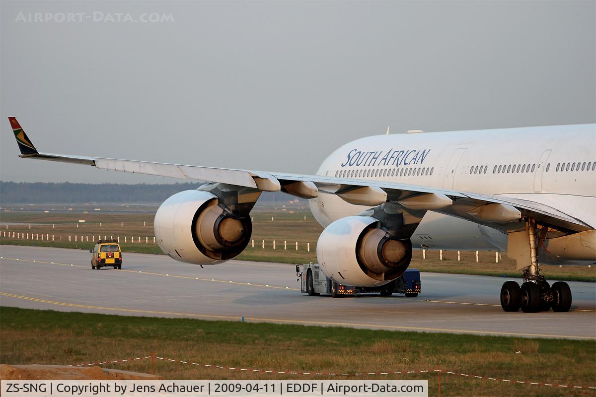 ZS-SNG, 2004 Airbus A340-642 C/N 557, South African Airways - Airbus 340-642