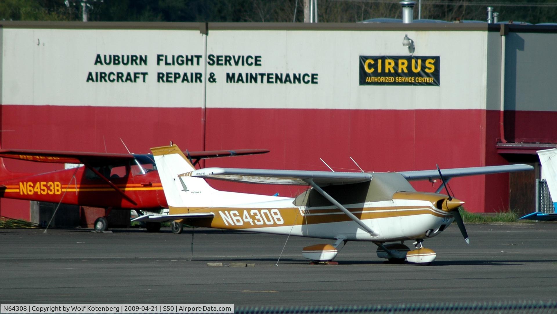 N64308, 1975 Cessna 172M C/N 17265158, at Auburn