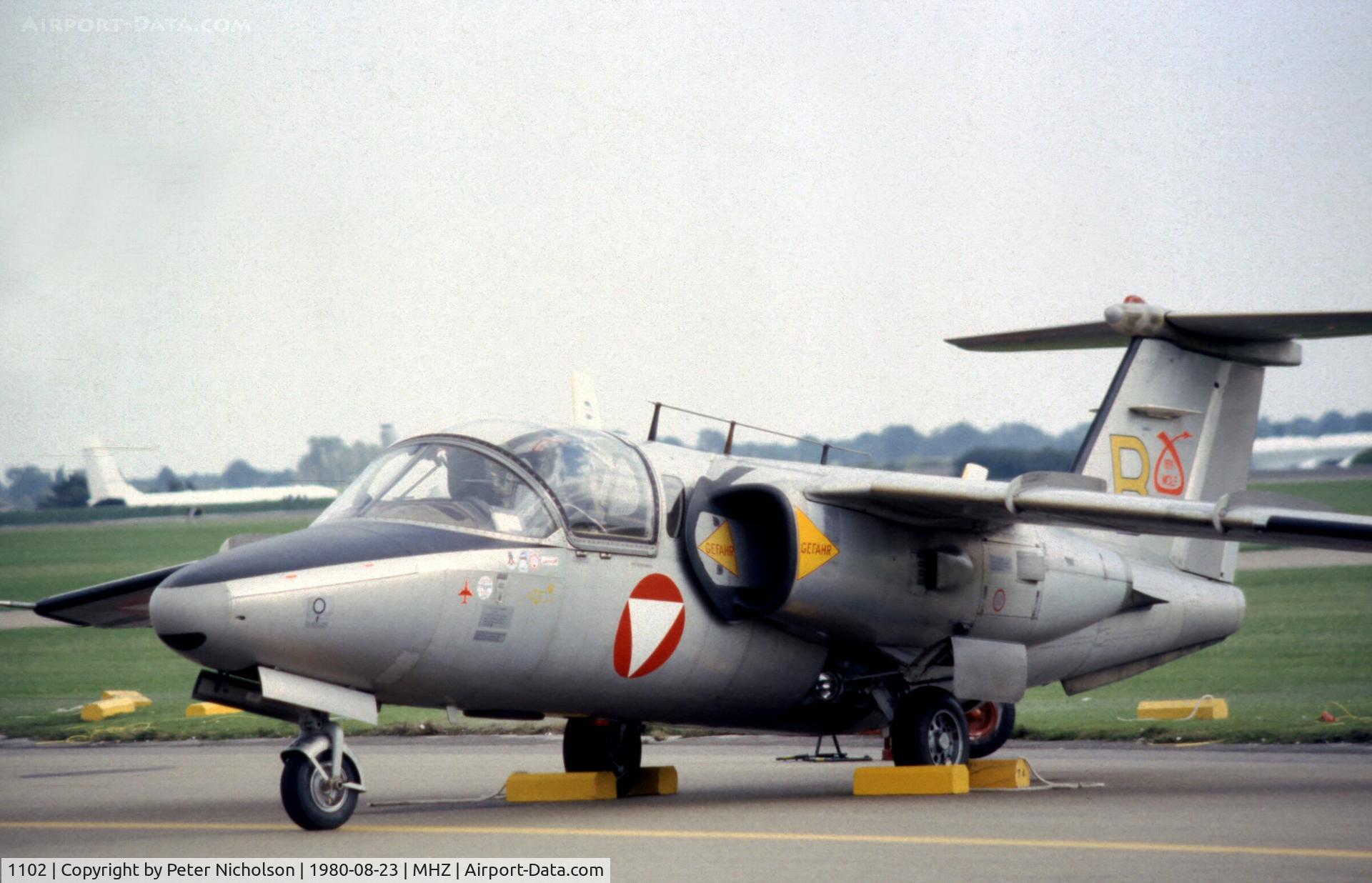 1102, Saab 105OE C/N 105402, Saab 105OE of the Austrian Air Force at the 1980 RAF Mildenhall Air Fete.