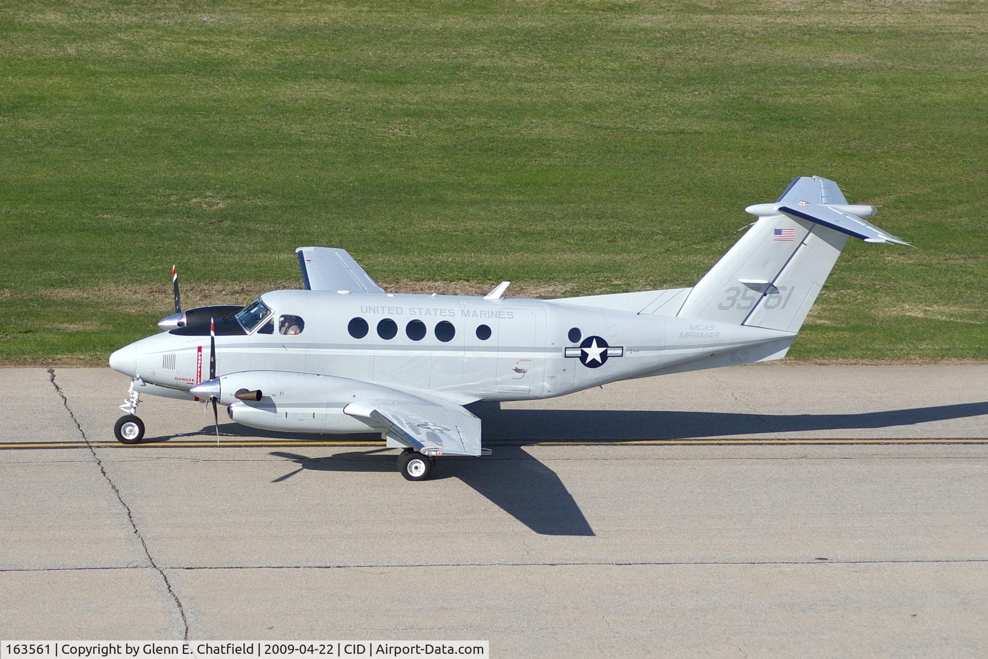 163561, Beech UC-12F Huron C/N BU-09, Taxiing by the tower on the way to runway 27.  Operating out of Rockwell-Collins