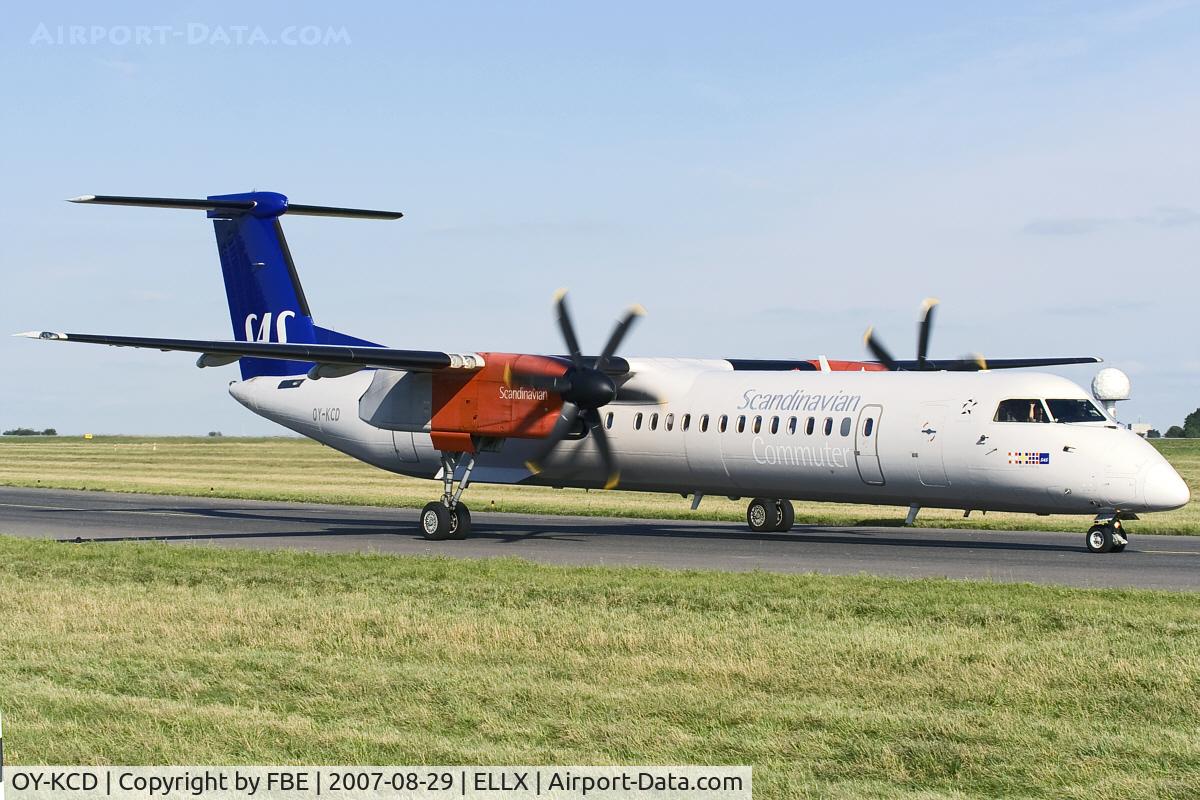OY-KCD, 2001 De Havilland Canada DHC-8-402Q Dash 8 C/N 4062, SAS Q400 taxiing to the holding point