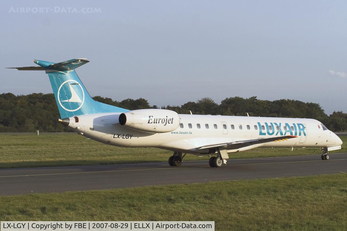 LX-LGY, 2000 Embraer EMB-145LU (ERJ-145LU) C/N 145242, ERJ-145 at the holding point RW06