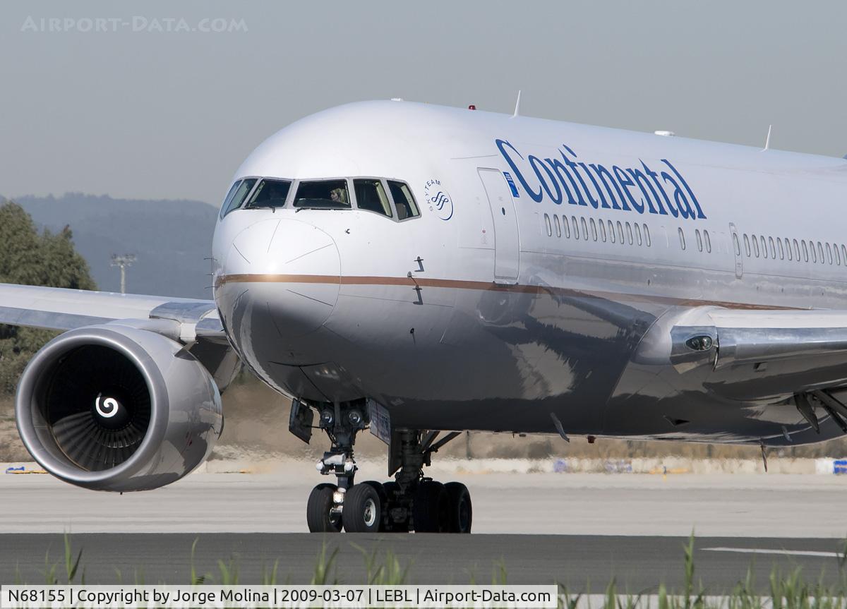 N68155, 2001 Boeing 767-224 C/N 30434, Captain woman...