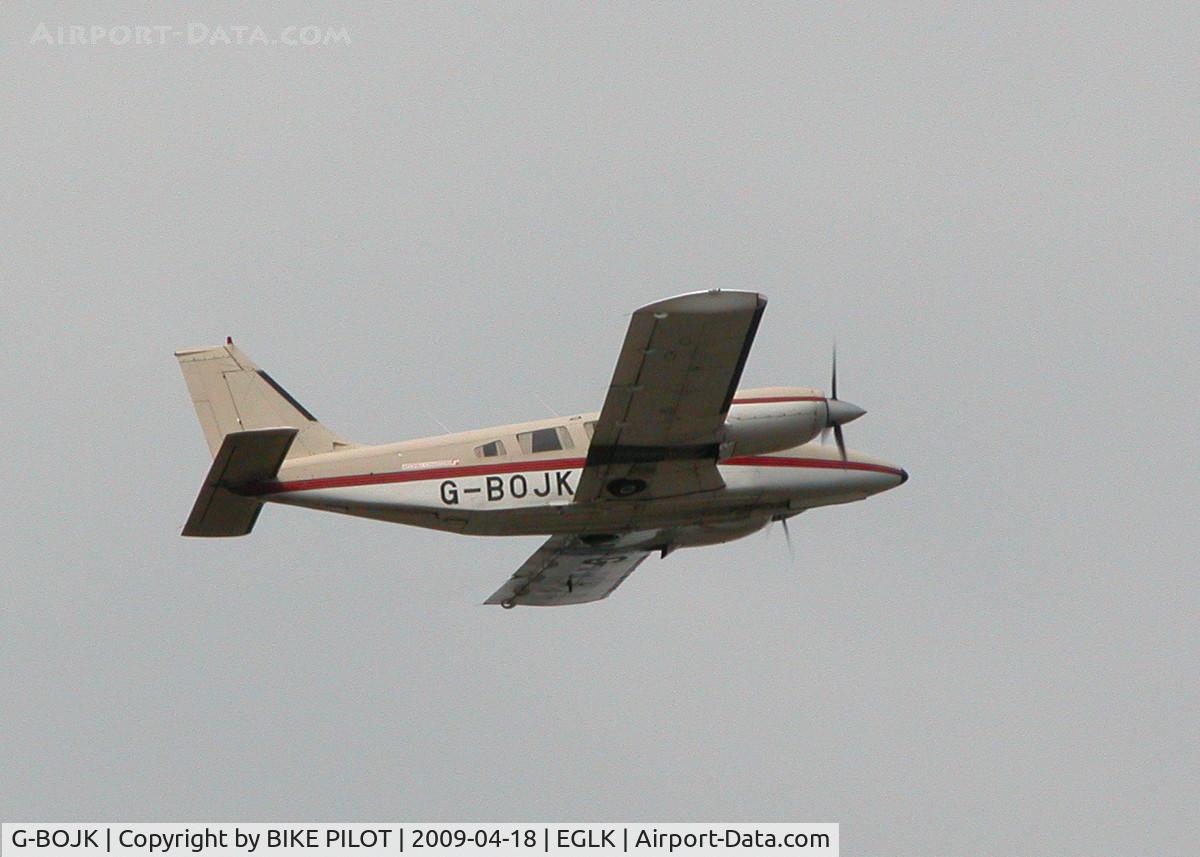 G-BOJK, 1986 Piper PA-34-220T Seneca III C/N 34-33020, CLIMB OUT FROM RWY 07