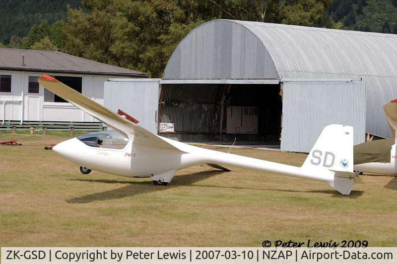 ZK-GSD, PZL-Swidnik PW-5 Smyk C/N 17.08.015, Taupo GC