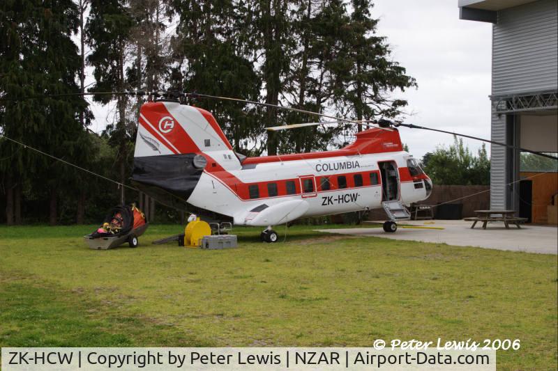 ZK-HCW, 1962 Boeing Vertol 107-II C/N 5, Columbia Helicopters (NZ) Ltd., Mt Maunganui