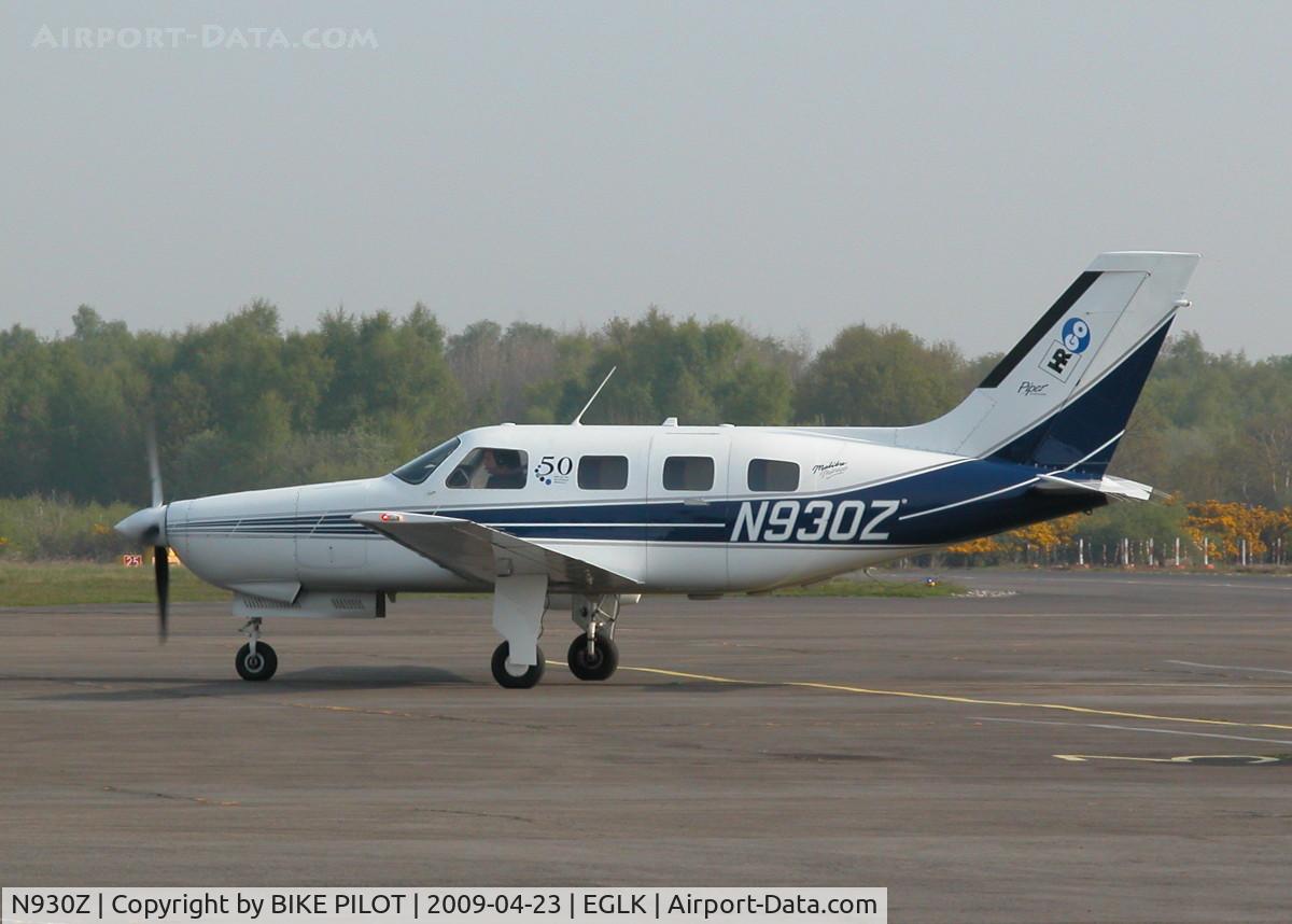 N930Z, 1995 Piper PA-46-350P Malibu Mirage C/N 4622188, TAXYING TO TE RUN UP AREA