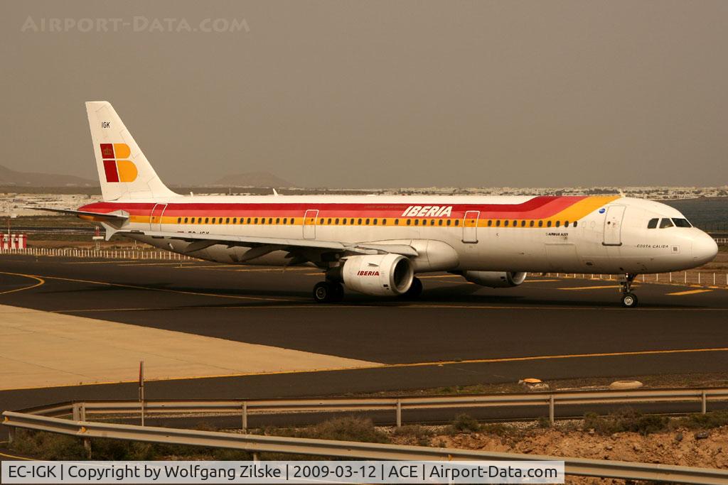 EC-IGK, 2001 Airbus A321-211 C/N 1572, visitor