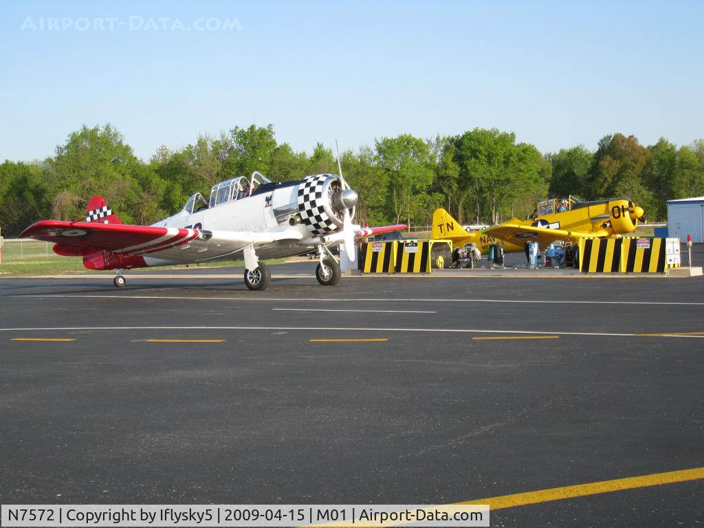 N7572, 1941 North American AT-6D Texan C/N 41-34018, N7572 NAA AT-6D along with N66WP