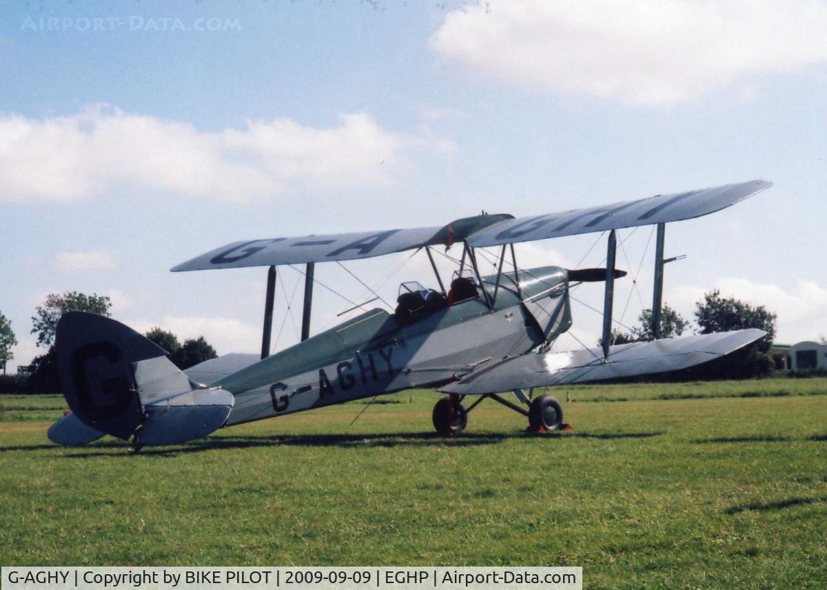 G-AGHY, 1939 De Havilland DH-82A Tiger Moth II C/N 82292, SMART TIGER MOTH IN THE SUN