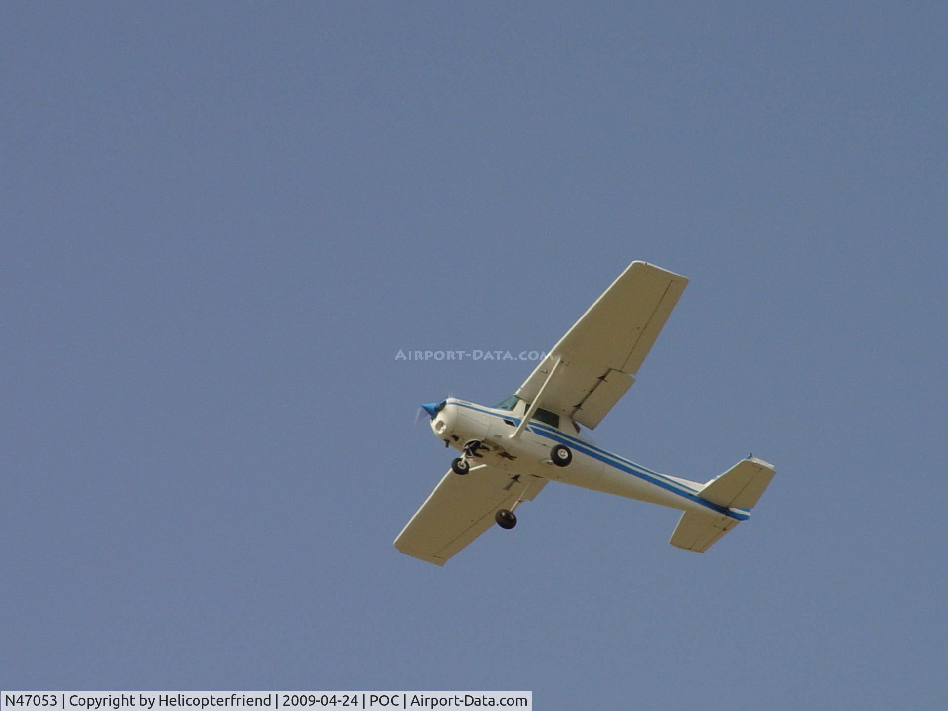 N47053, 1979 Cessna 152 C/N 15283163, High flyover 26L