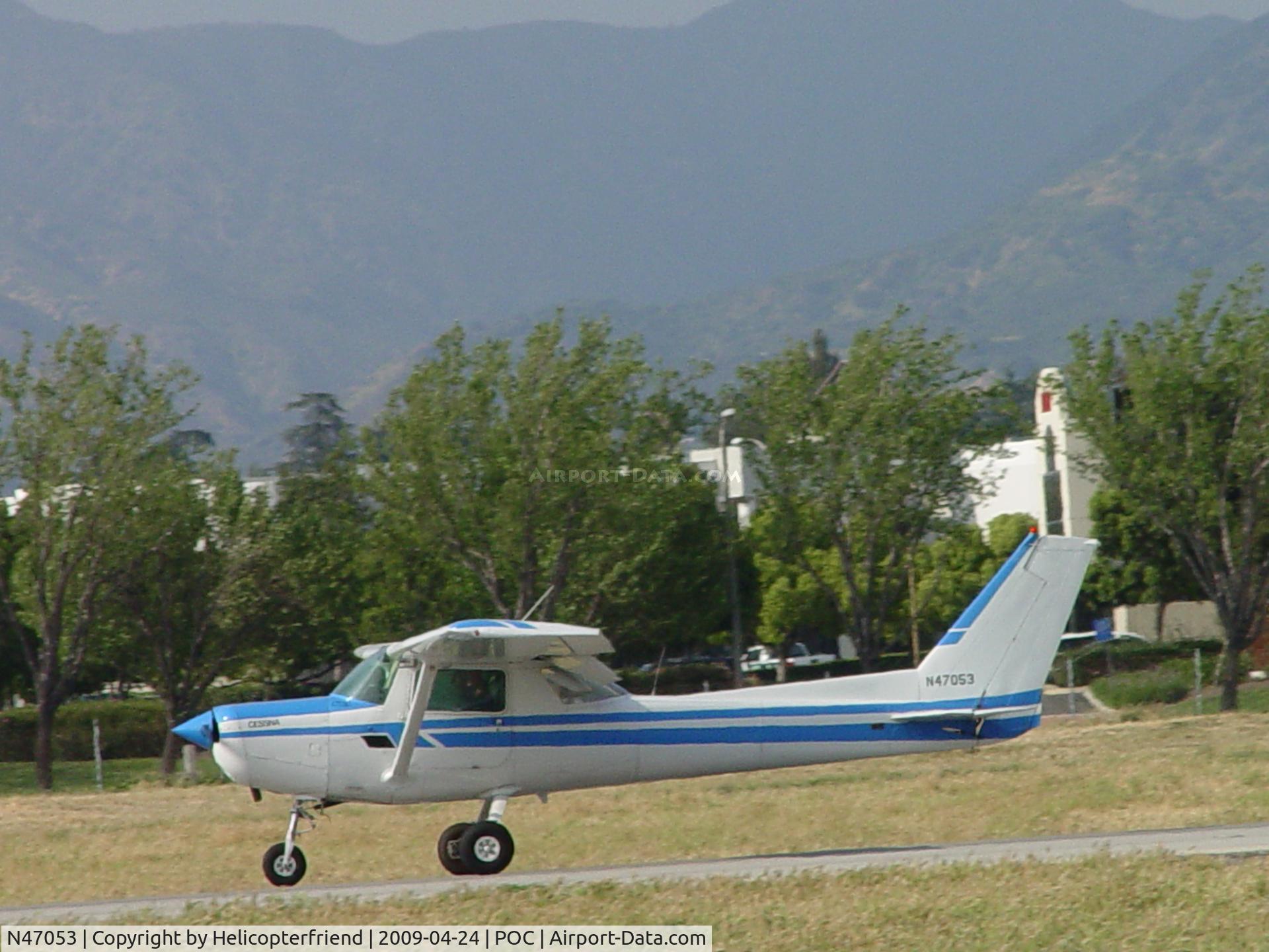 N47053, 1979 Cessna 152 C/N 15283163, On the ground and rolling out