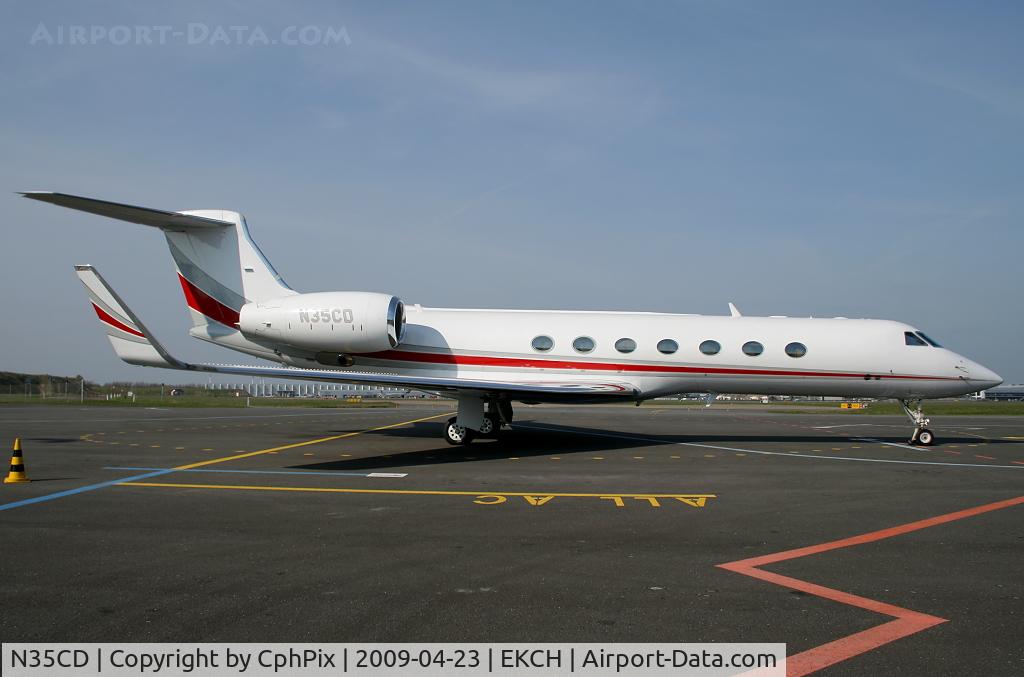 N35CD, 2000 Gulfstream Aerospace G-V C/N 603, GRJ