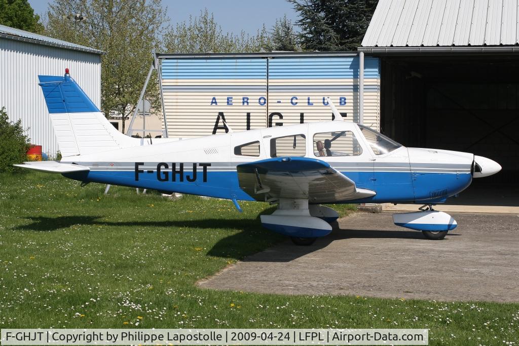 F-GHJT, Piper PA-28-181 Archer C/N 28-8090087, Piper