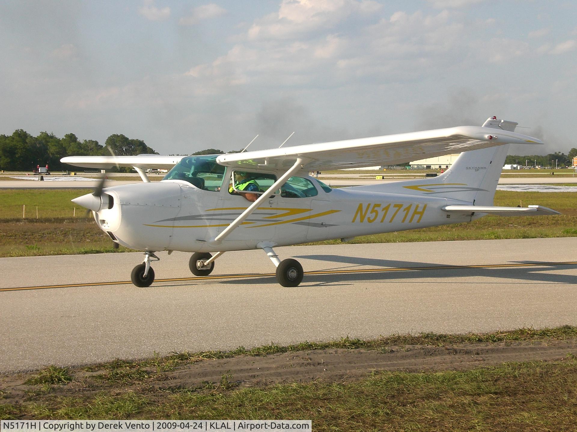 N5171H, 1975 Cessna 172M C/N 17265358, Sun 'N Fun 2009