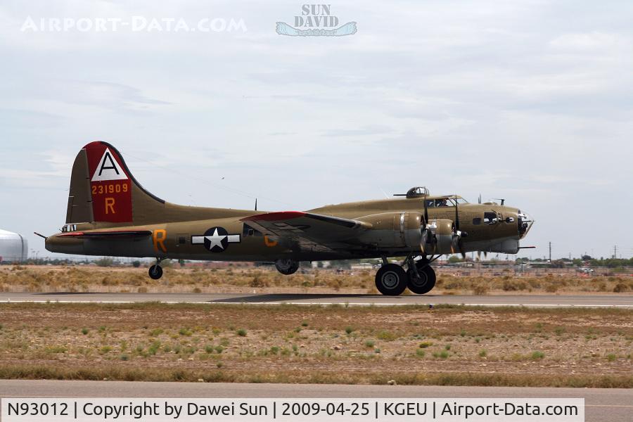 N93012, 1944 Boeing B-17G-30-BO Flying Fortress C/N 32264, take off