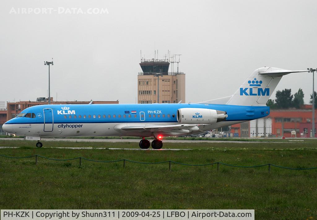 PH-KZK, 1997 Fokker 70 (F-28-0070) C/N 11581, Lining up rwy 32R for departure...