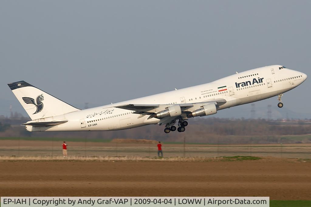 EP-IAH, 1976 Boeing 747-286M C/N 21218, Iran Air 747-200