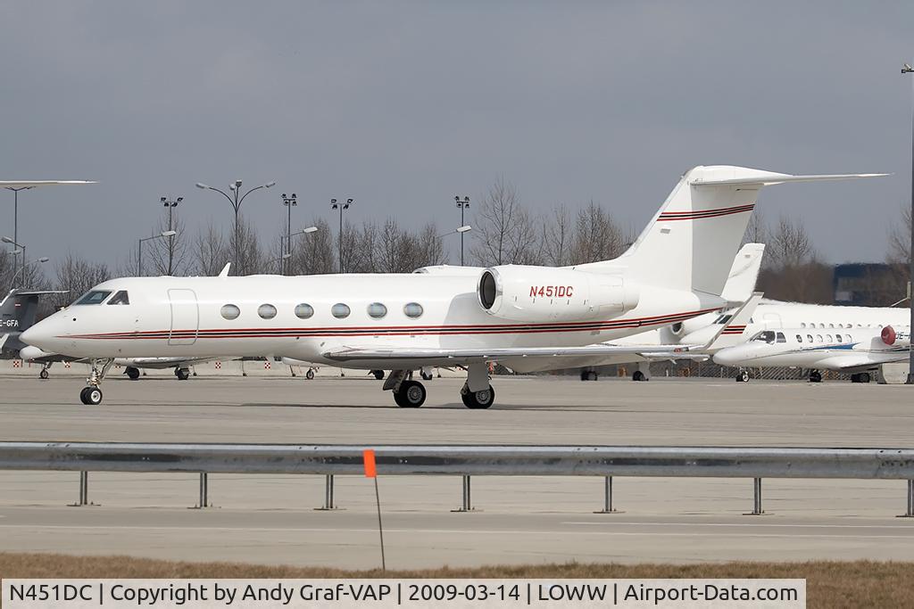 N451DC, 2006 Gulfstream Aerospace GIV-X (G450) C/N 4041, Gulfstream 4