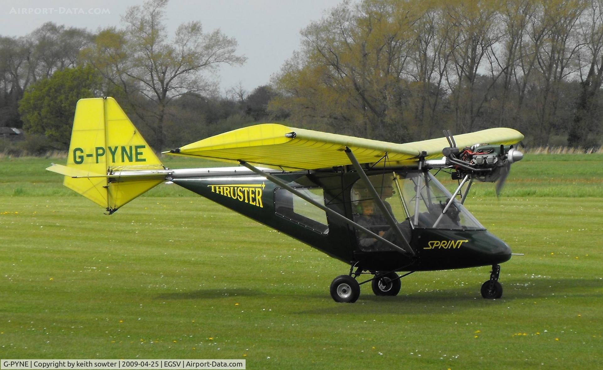 G-PYNE, 2002 Thruster T600N 450 C/N 0072-T600N-067, Taxying out for departure