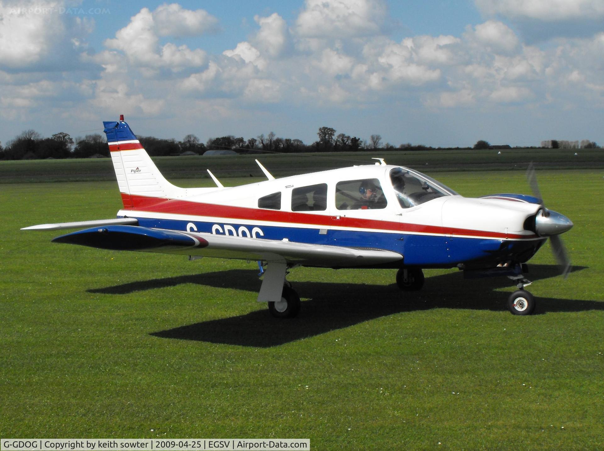 G-GDOG, 1976 Piper PA-28R-200 Cherokee Arrow C/N 28R-7635227, Visiting AIrcraft