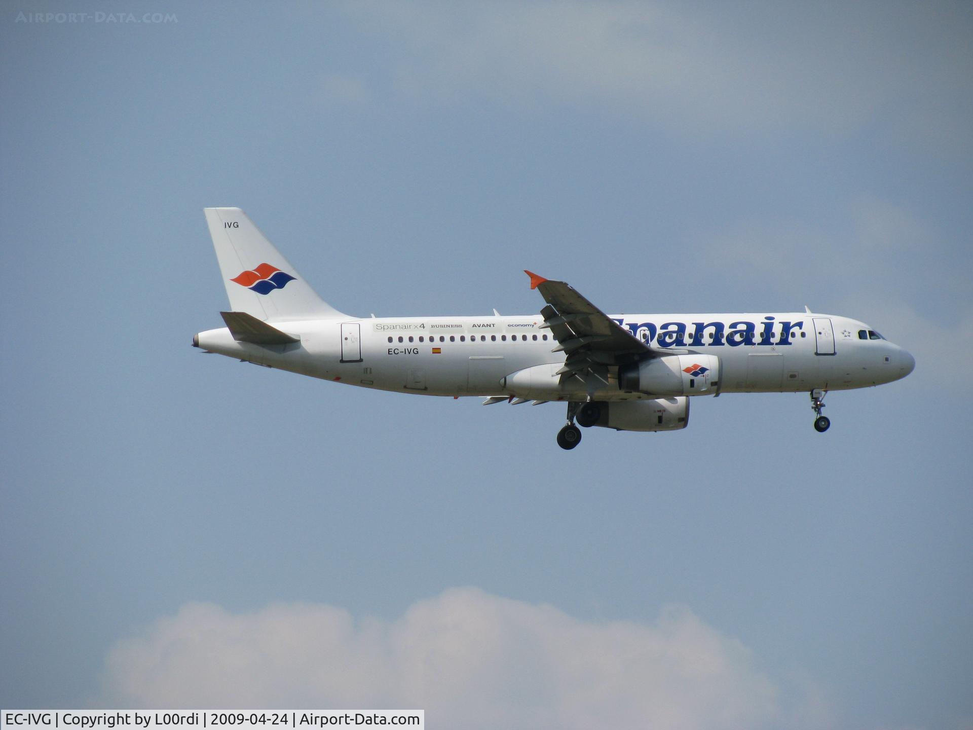 EC-IVG, 2004 Airbus A320-232 C/N 2168, EC-IVG
