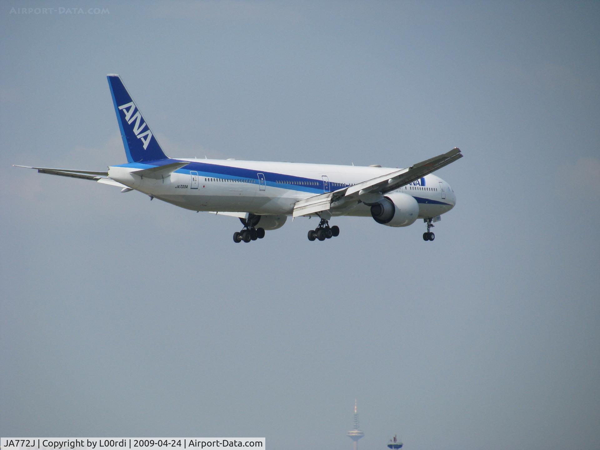 JA772J, 2005 Boeing 777-246 C/N 27657, JA772J