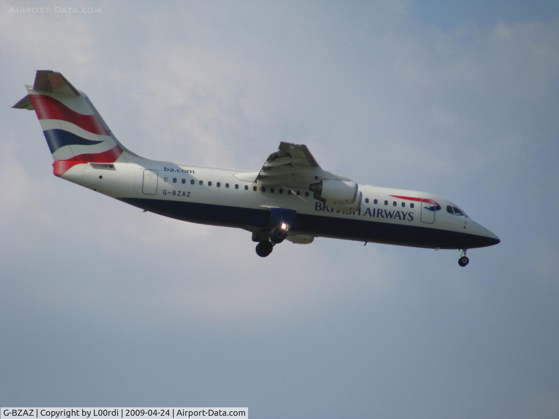 G-BZAZ, 2000 British Aerospace Avro 146-RJ100 C/N E3369, G-BZAZ