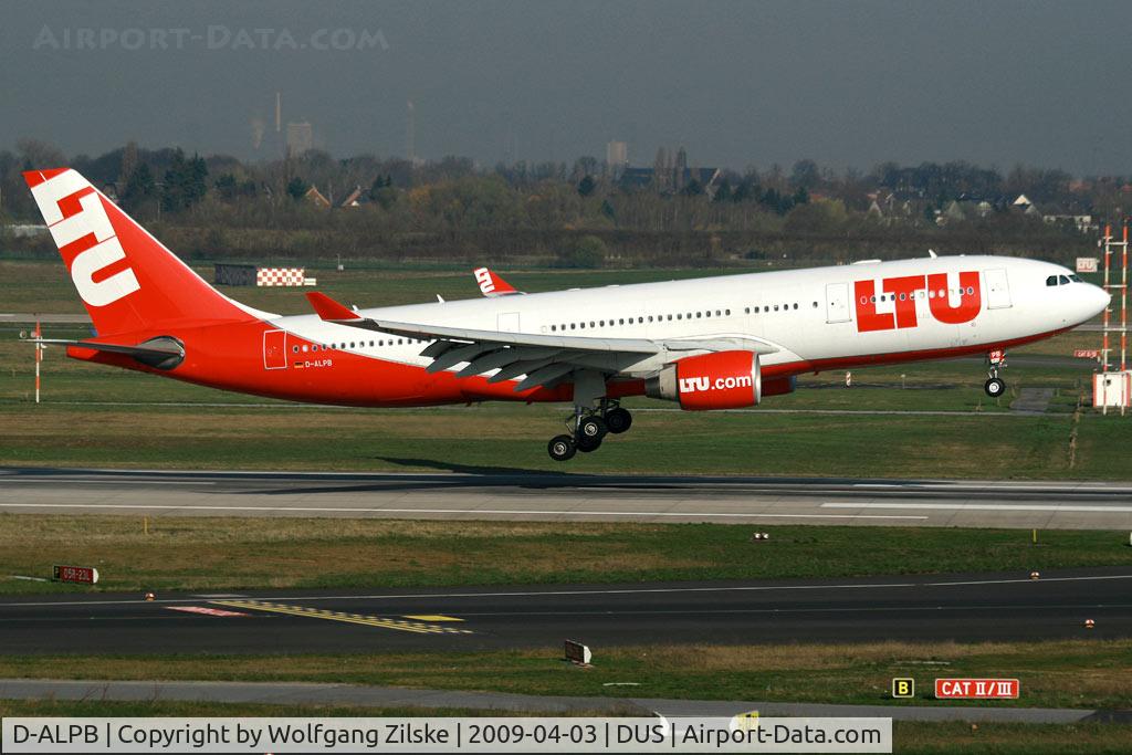 D-ALPB, 2001 Airbus A330-223 C/N 0432, visitor