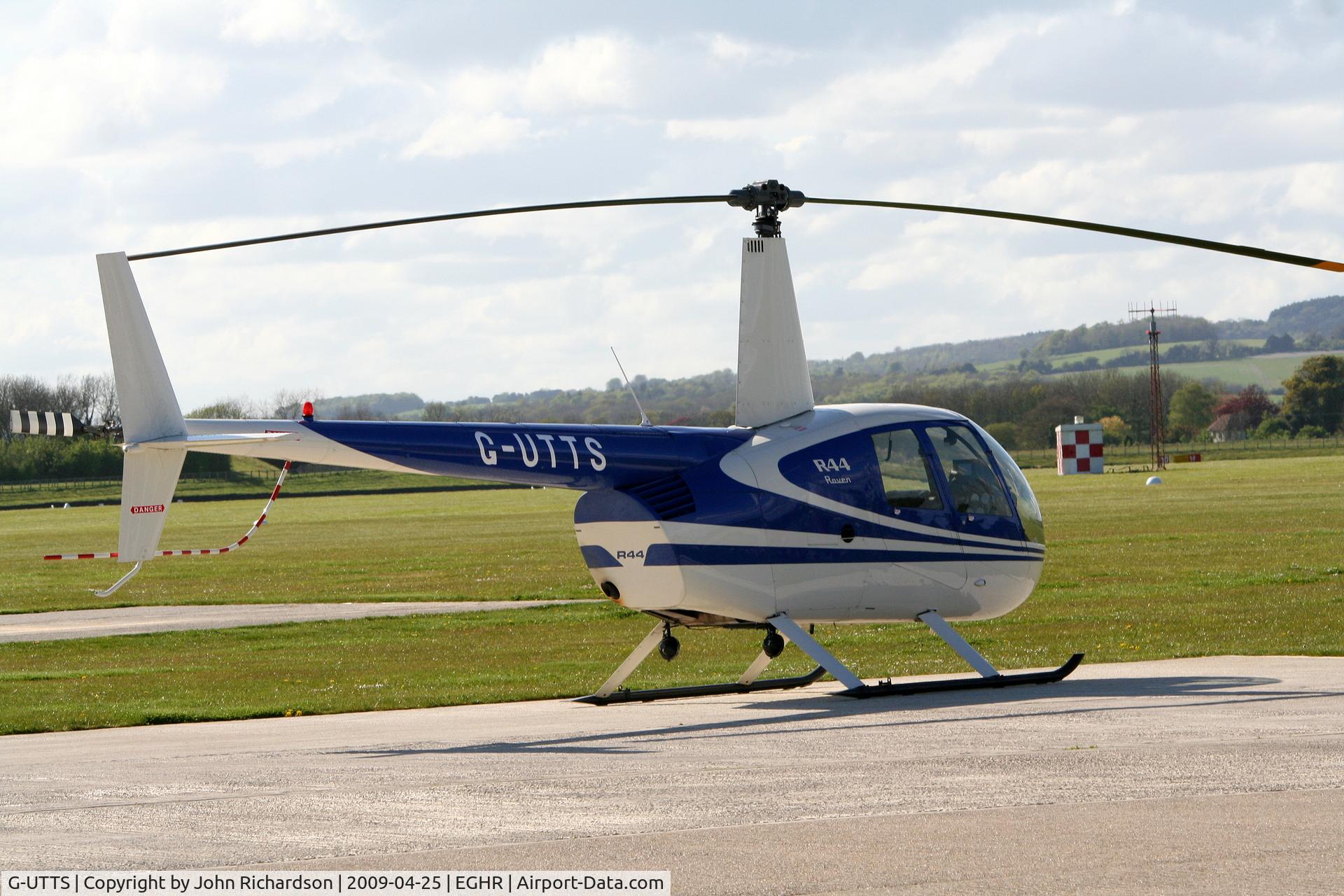 G-UTTS, 2000 Robinson R44 C/N 0865, At Goodwood