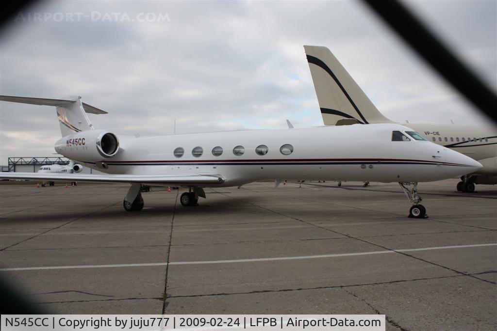 N545CC, 1998 Gulfstream Aerospace G-V C/N 545, on transit at Le Bourget